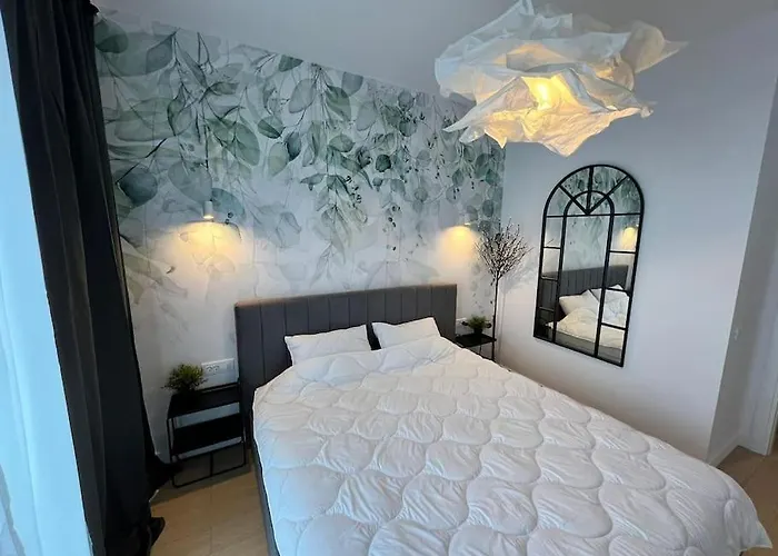 Silk Haven - Central Apartment